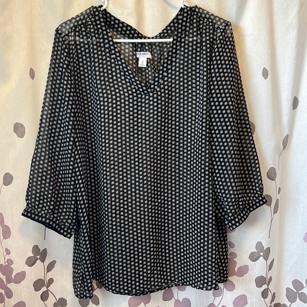 Old Navy blouse